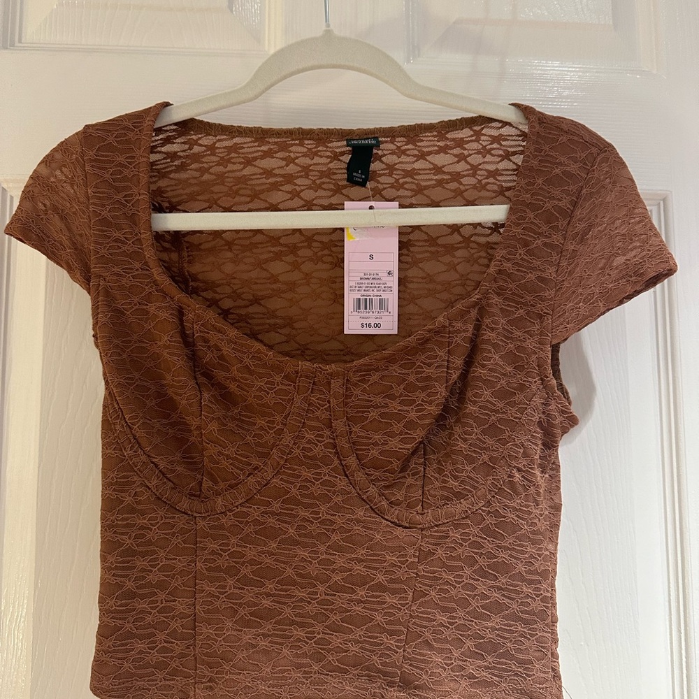 Target New with Tags Never Worn Lace Shoulder Blouse Cropped
